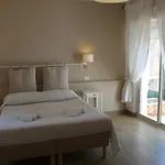 Alojamento de Acomodação e Pequeno-almoço Casa Al Vicolo 2 4*