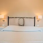 Casa Al Vicolo 2 Bed & Breakfast 4*
