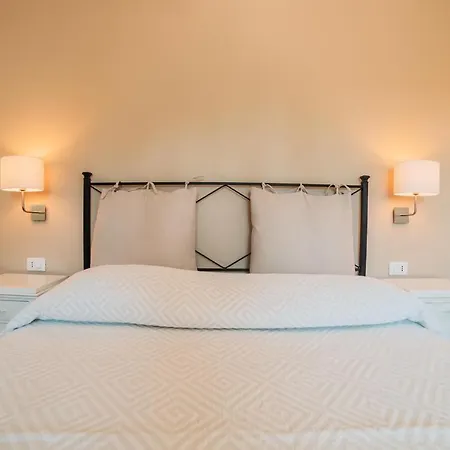 Casa Al Vicolo 2 Bed & Breakfast 4*