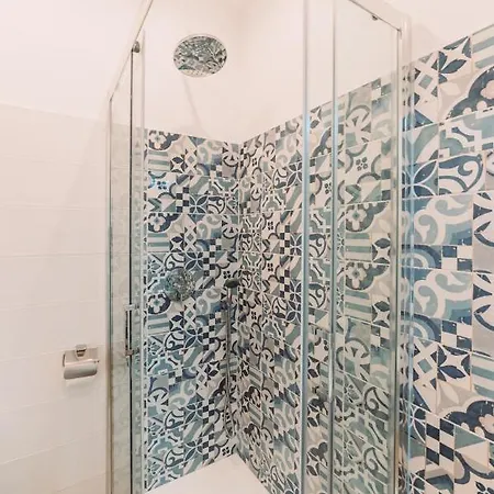 Casa Al Vicolo 2 Bed & Breakfast 4*