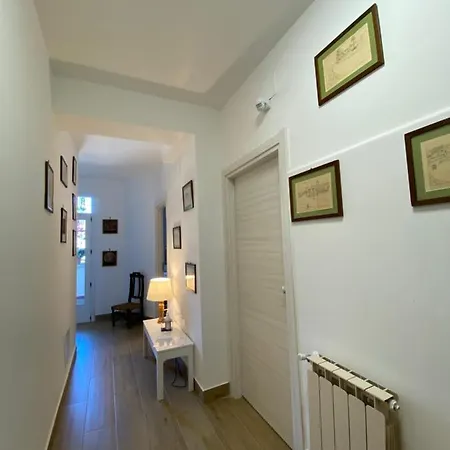 Alojamento de Acomodação e Pequeno-almoço Casa Al Vicolo 2