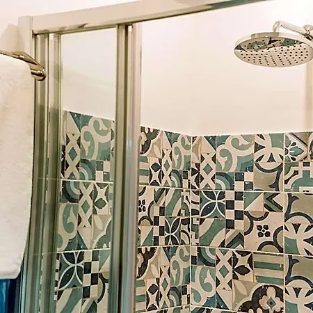 فندق مبيت وإفطار Casa Al Vicolo 2 4*