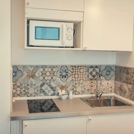 Alojamento de Acomodação e Pequeno-almoço Casa Al Vicolo 2 4*